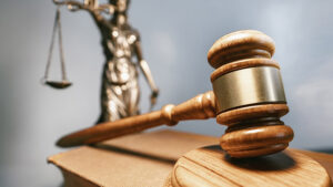 هل التحكيم هو الخيار الأفضل لنزاع عقد الاستثمار؟